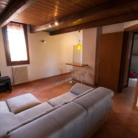 Casa Angelo Феррара